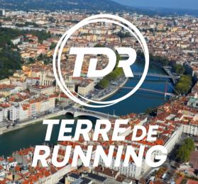 logo Terre de Running sur fon de photo aérienne de Lyon