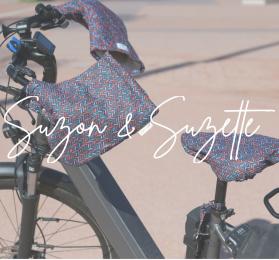 Un vélo sur la place Bellecour avec la marque Suzon Suzette 