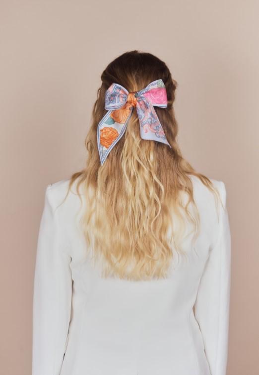 beandeau bleu Parc de la Tête d'or dans les cheveux 