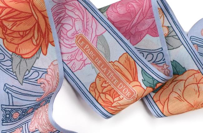 bandeau de soie bleu, parc de la Tête d'or